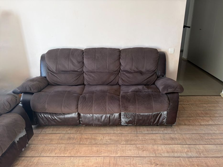 Canapea cu recliner