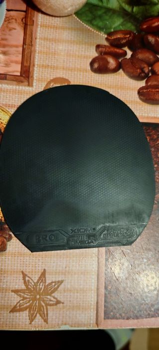 Fețe de paletă (ambele) Butterfly Roundell și Xiom Omega VIII Pro