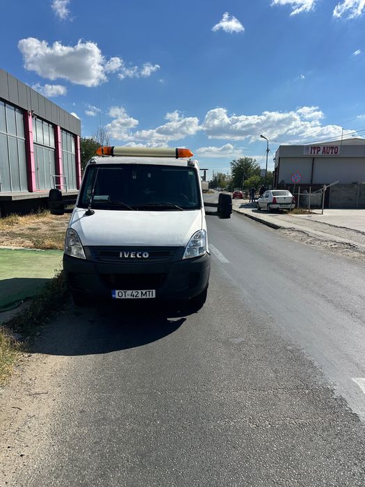 Vand sau schimb  Auto platforma Iveco Daily