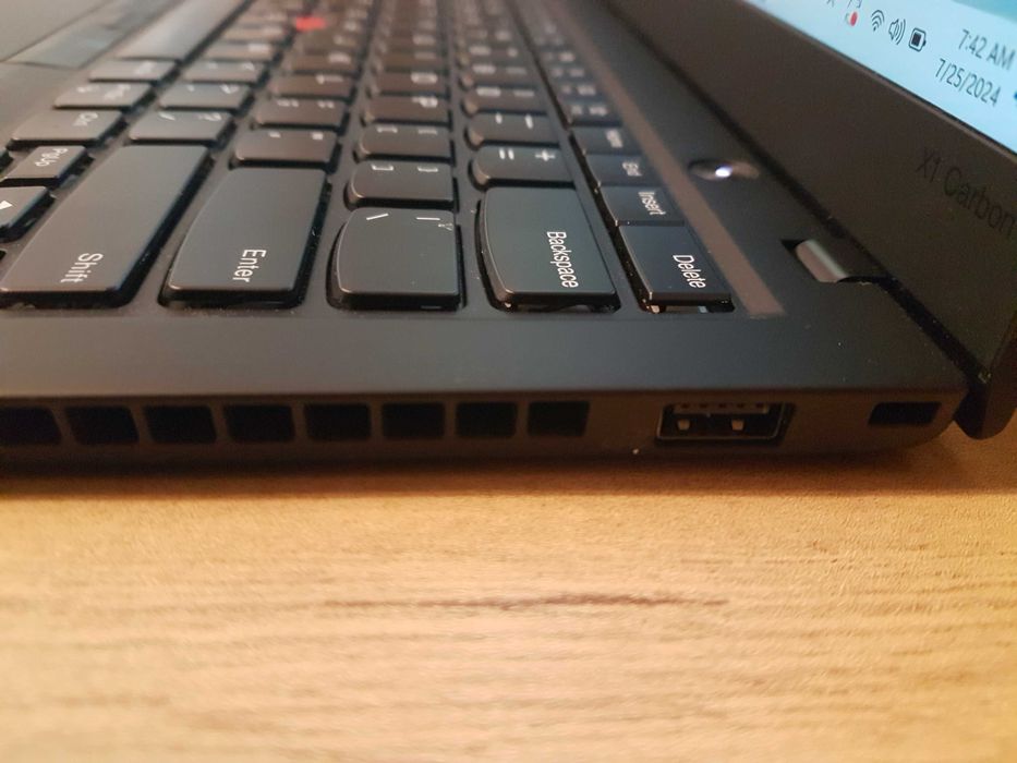 Lenovo X1 Carbon Intel Core i7 8650U up to 3,9GHz, Impecabil