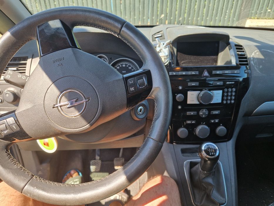 Vând Opel zafira b 1,7 dtr