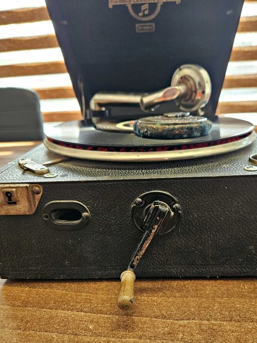 Gramofon Columbia Viva-tonal Grafonola, model No. 109A, (1920 Londra)