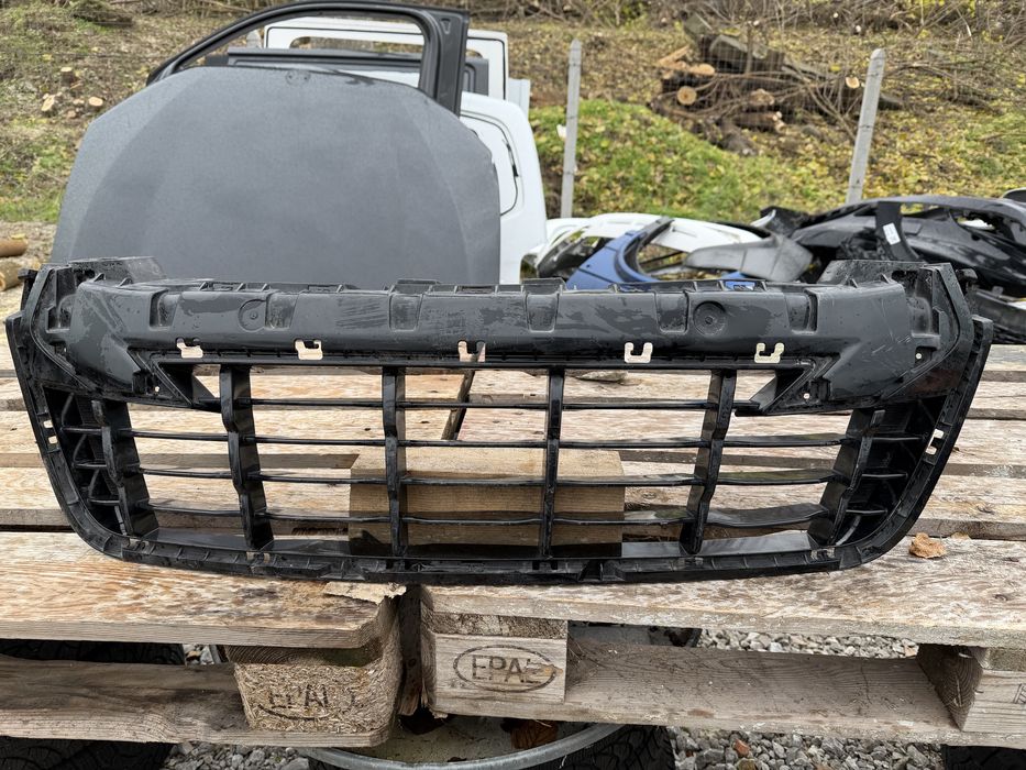 Решетка Isuzu D-Max