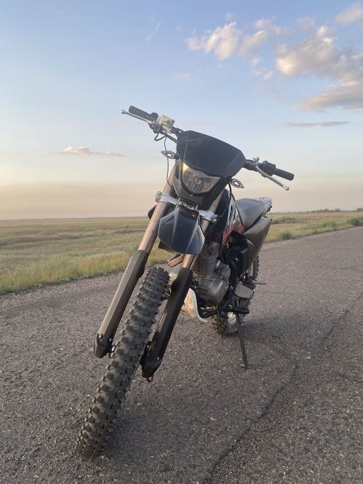 Мотоцикл эндуро 250