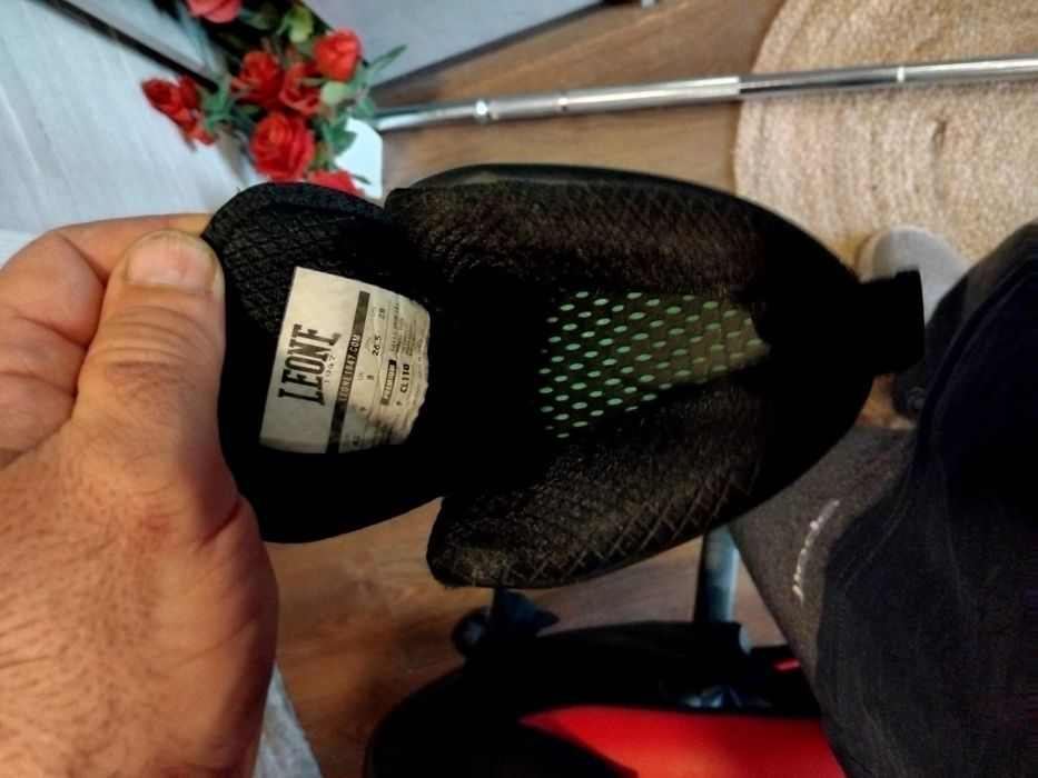 Обувки за бокс leone