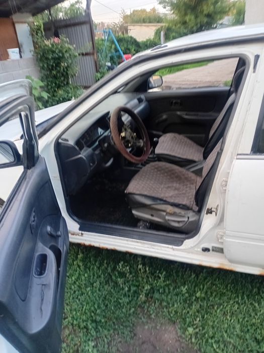 Ниссан примера ..