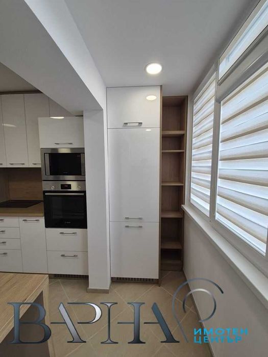 Дава се под наем Двустаен апартамент в Варна, Център - 62 кв.м за 428.91 € - Снимка #4