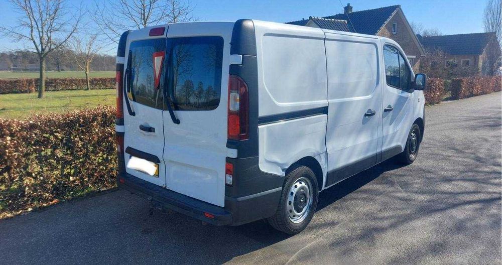 Opel Vivaro НА ЧАСТИ 4 броя
