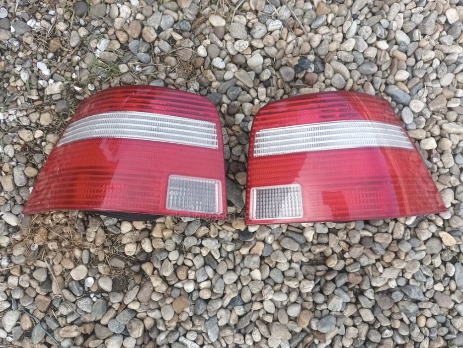 Стопове голф 4 бял мигач 2003 magneti marelli