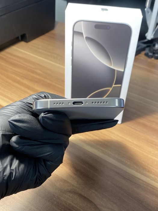 iPhone 16 Pro Max • 1 TB • Desert Titanium