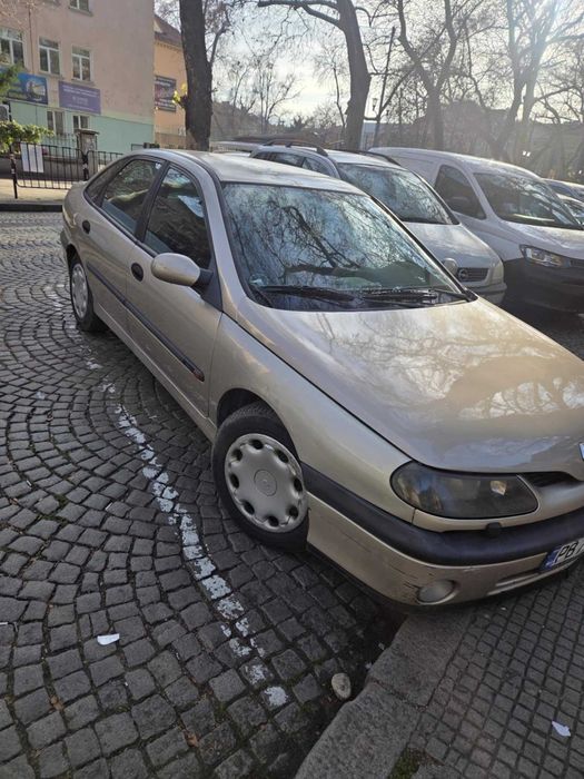 Рено Лагуна  Бензин/газ