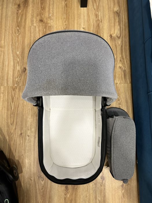 Коляска Anex IQ с люлькой и автолюлькой