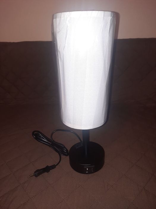 Lampă de noptieră tactilă dimabilă cu încărcare USB