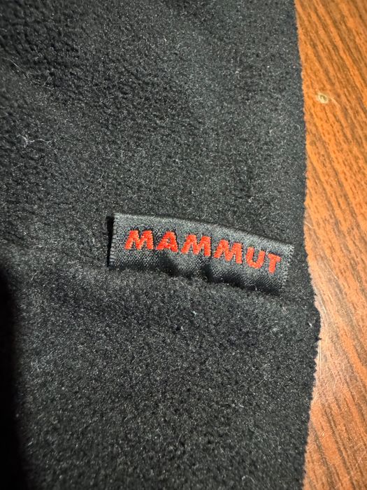 Зимна шапка Mammut.