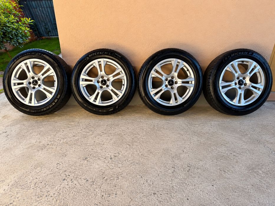 Vand set de Anvelope Mercedes de iarna 235/60 R 18