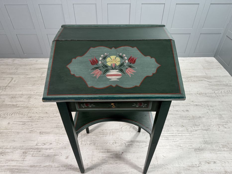 Катедра - конзолна маса Д1100