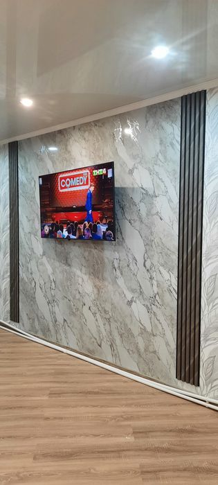 Обои. Ламинат. Плинтуса