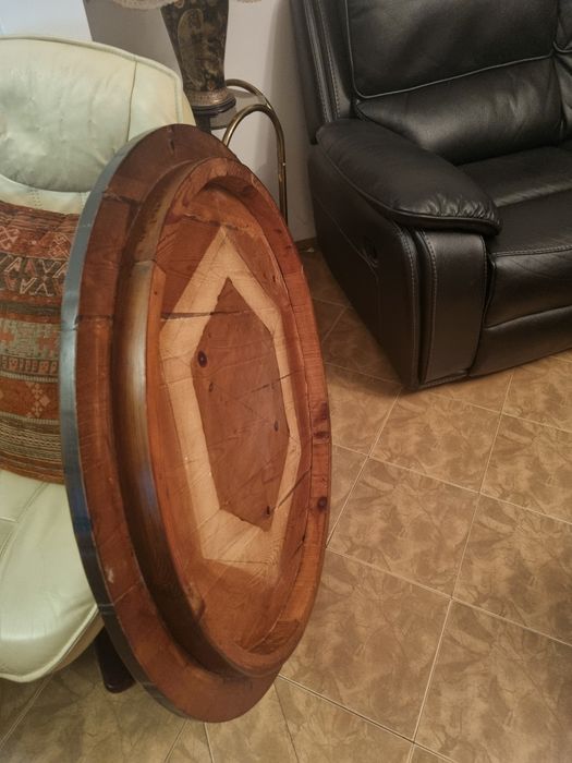 Масивна трапезна маса