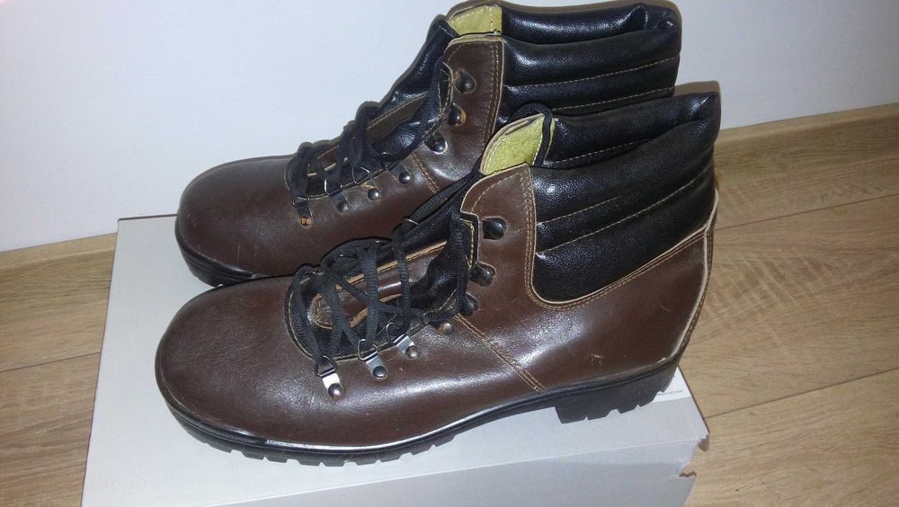 НОВИ БЪЛГАРСКИ обувки номер 39,38