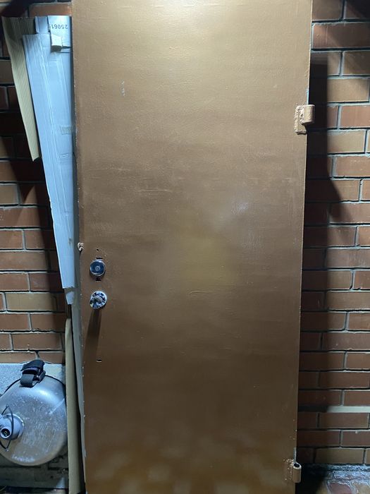 Дверь металическая