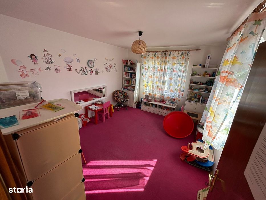 Casa individuala de inchiriat | 300 mp utili - 1000 teren