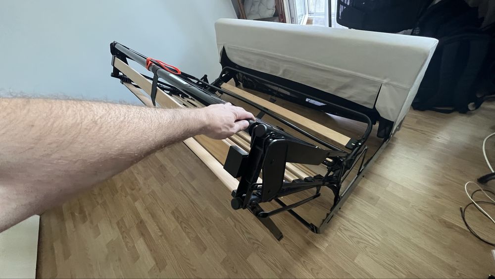 Mecanism canapea extensibila Ikea