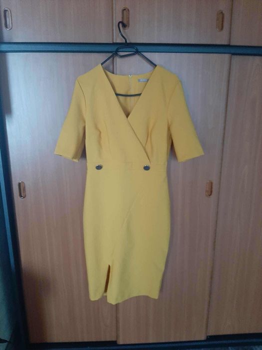 Vând rochie elegantă