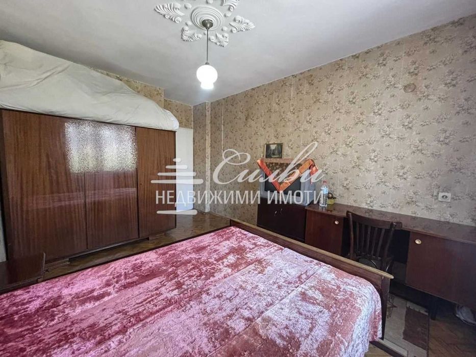 Продава се Четиристаен апартамент в Шумен, Математическа гимназия - 103 кв.м за 1787 €/кв.м - Снимка #3