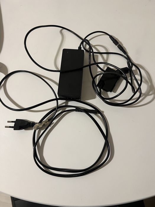 Alimentator NIKON priza 220v
