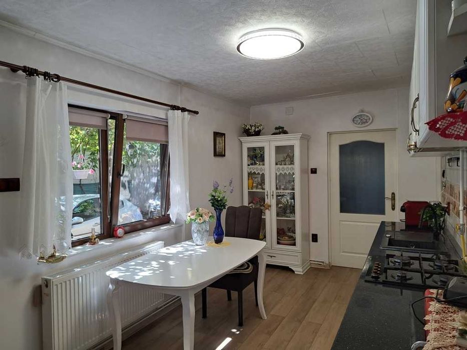 Vand casa in Petelea, la 5,5 km de Reghin, Mures