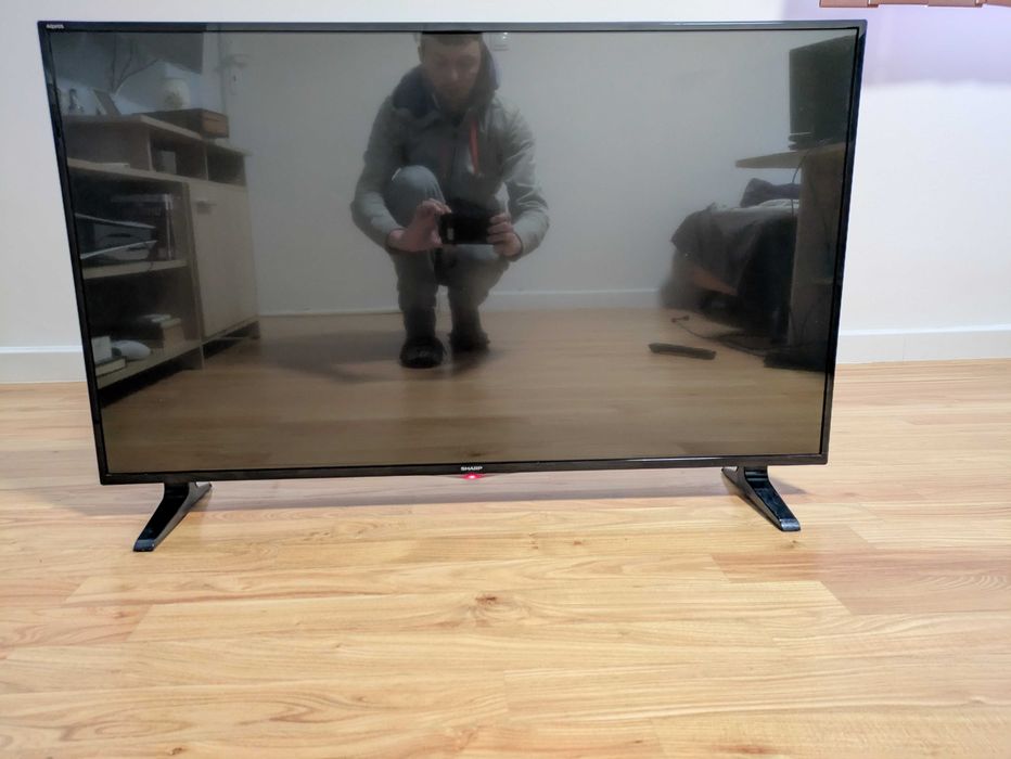 LCD Телевизор Sharp 43 инча Full HD, LC-43CFE4142E