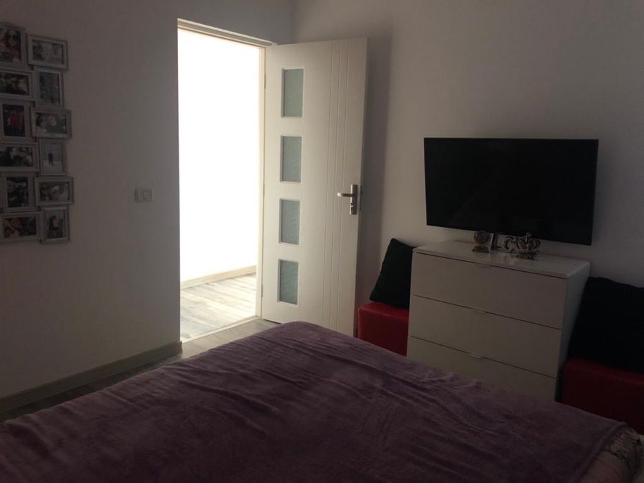 Inchiriez apartament in zona AUCHAN VITAN.