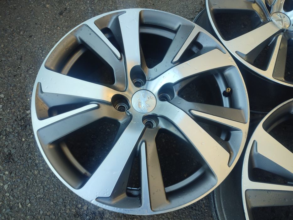 17" оригинални алуминиеви джанти за Peugeot/Citroen.