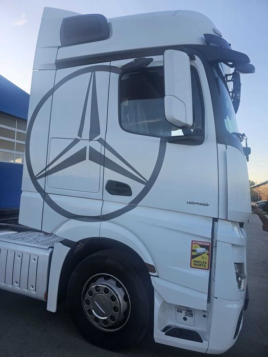 Mercede-Benz Actros 1848