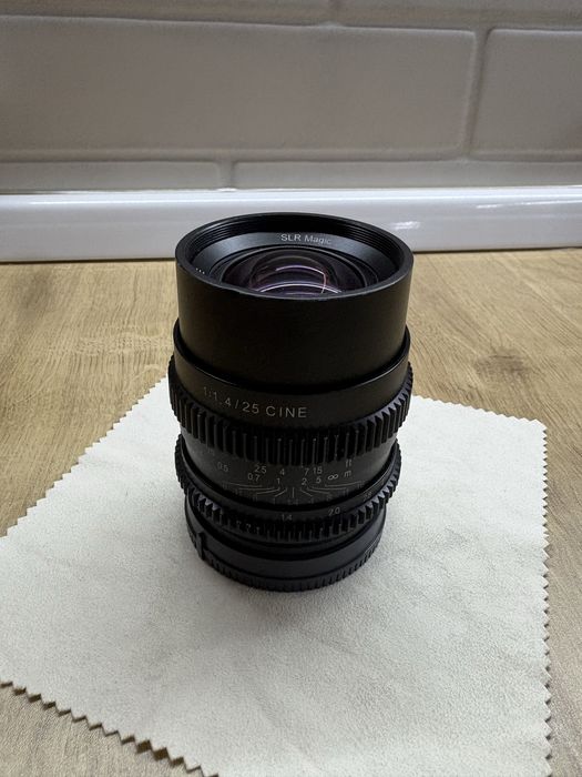 Объектив SLR magic 25mm