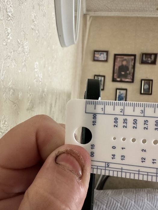 Стол кухоный стекляный