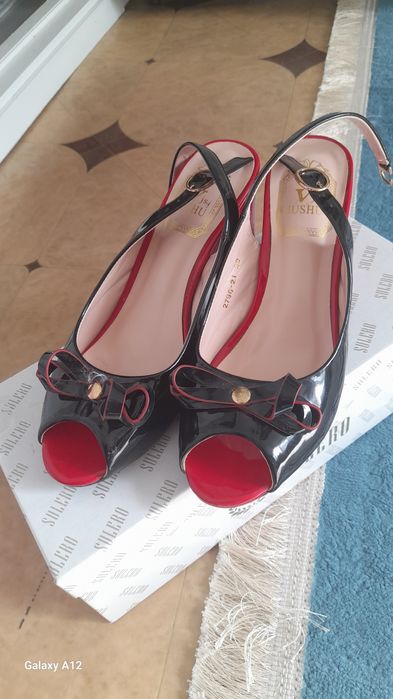 Продам летние босоножки