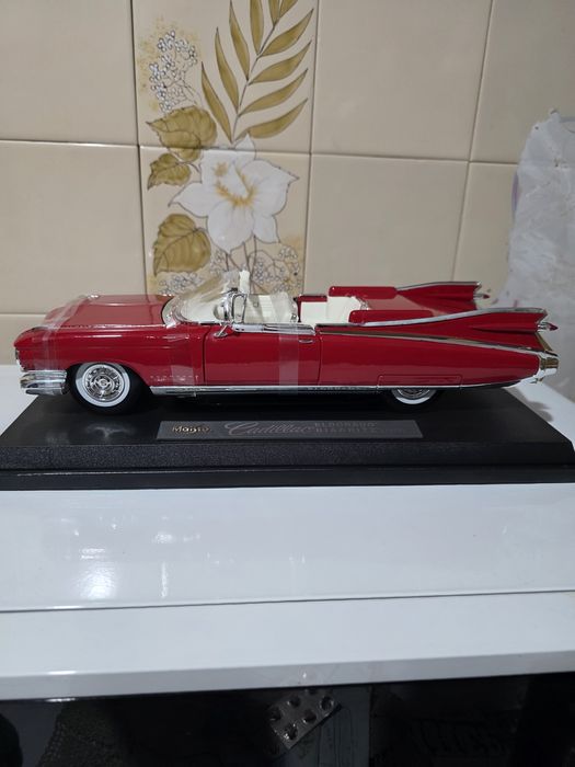 Модел на Cadillac Eldorado (1:18)