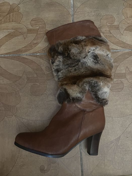 Продается зимние сапоги с мехом