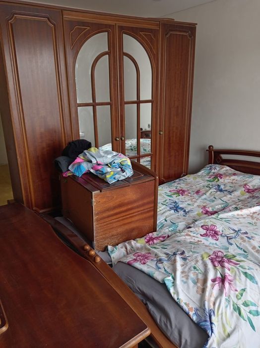 Срочно продам спальний гарнитур