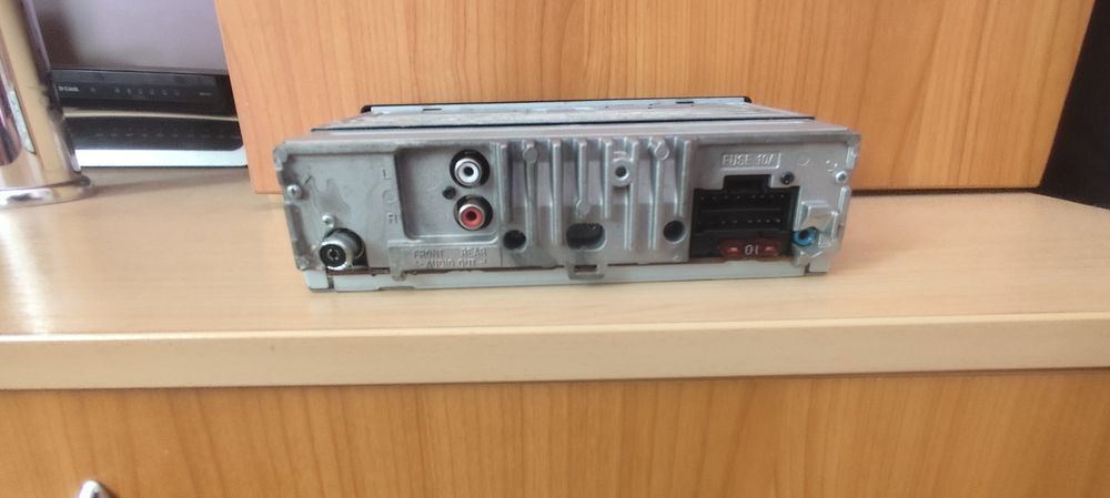 Radio auto Sony și Daewoo