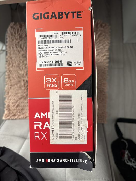 видеокарта RX6600XT