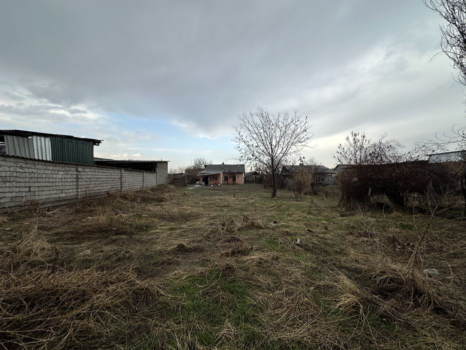 Продаётся участок 11 сотка у главной дороги, Йик-Ота».