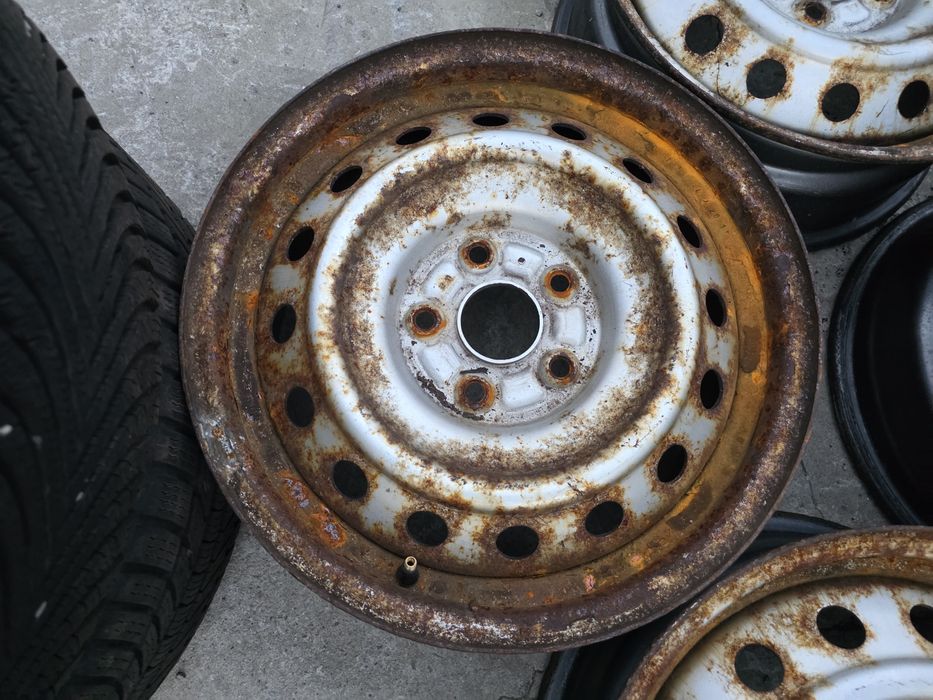 Железни Джанти 16 - Toyota