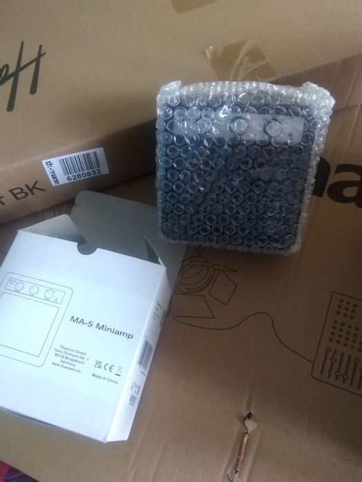 Чисто Нова електрическа китара