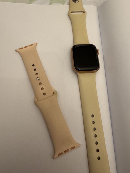 Apple watch seria 5 40mm roz