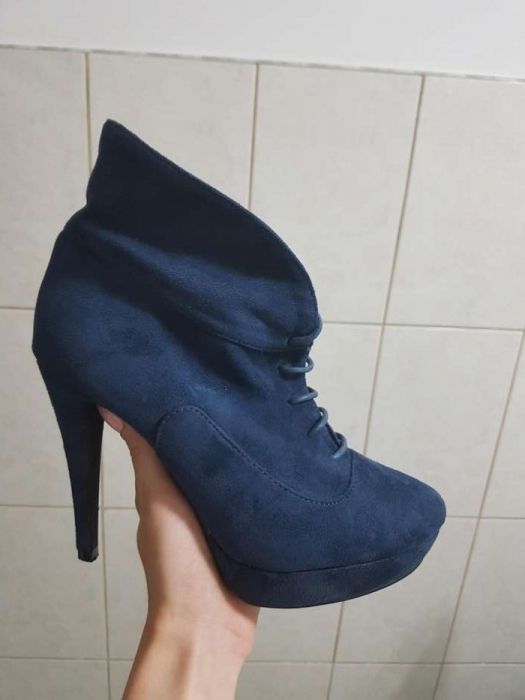 Vand botine bleumarin elegante