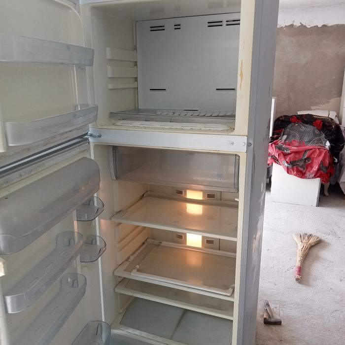 Холодильник продам
