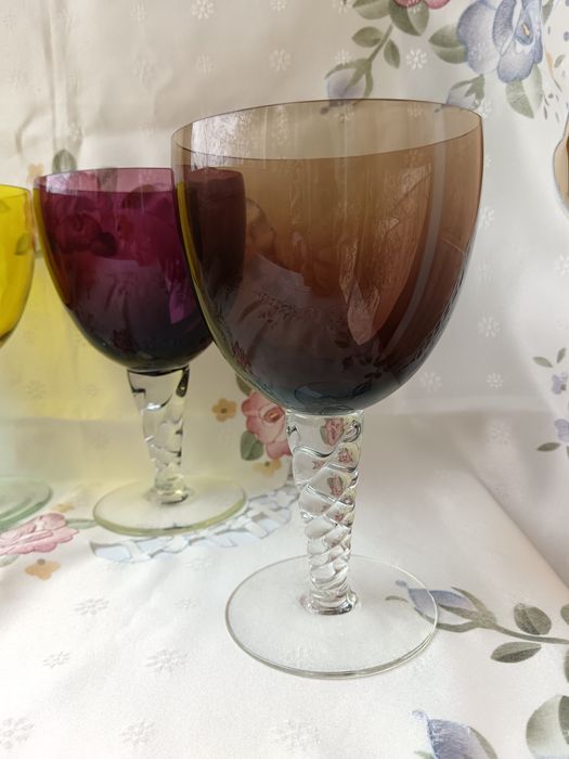 4 бр огромни чаши от цветно стъкло Мурано, всяка по 700 мл