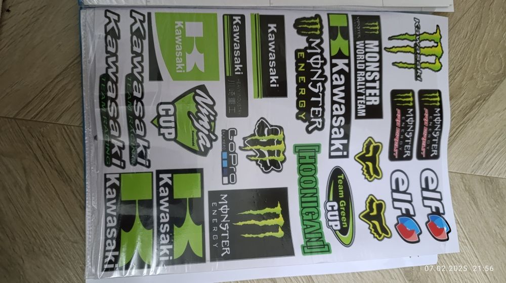 Продам наклейки на мопед